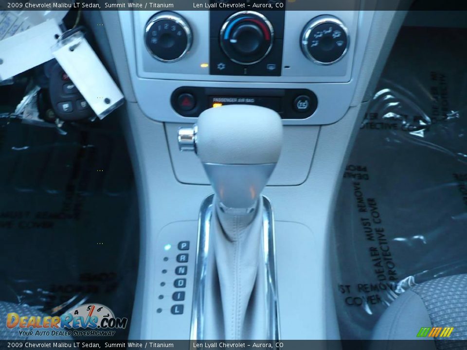 2009 Chevrolet Malibu LT Sedan Summit White / Titanium Photo #19