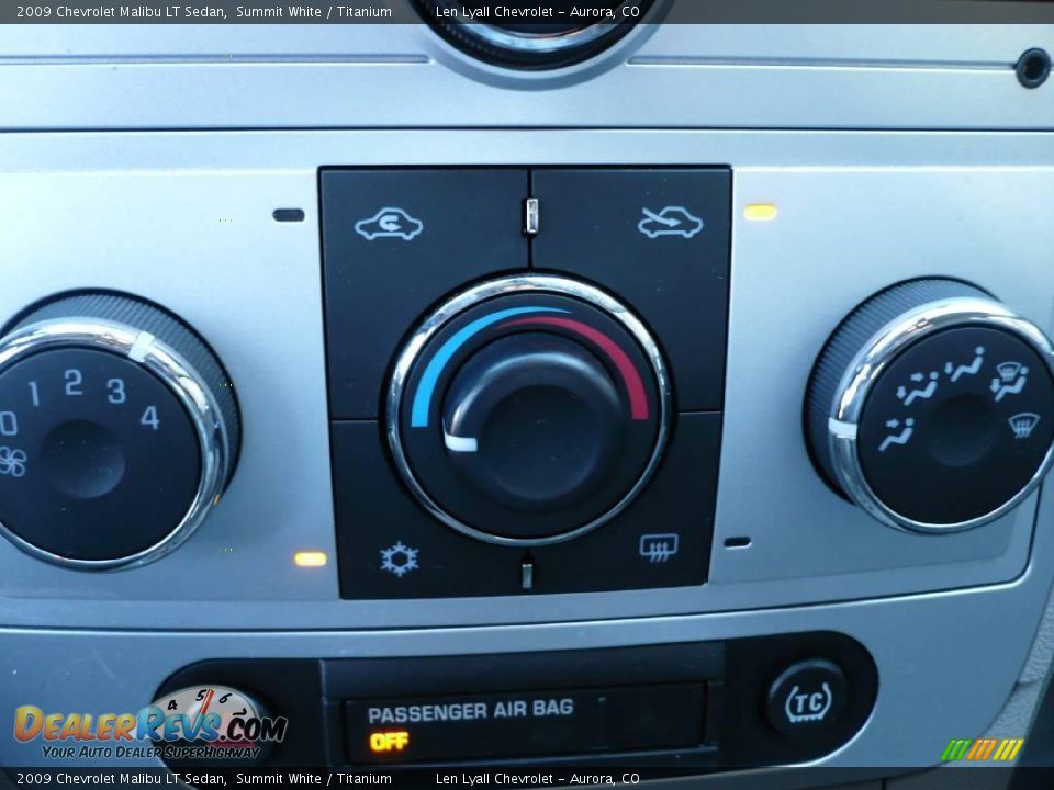 2009 Chevrolet Malibu LT Sedan Summit White / Titanium Photo #25