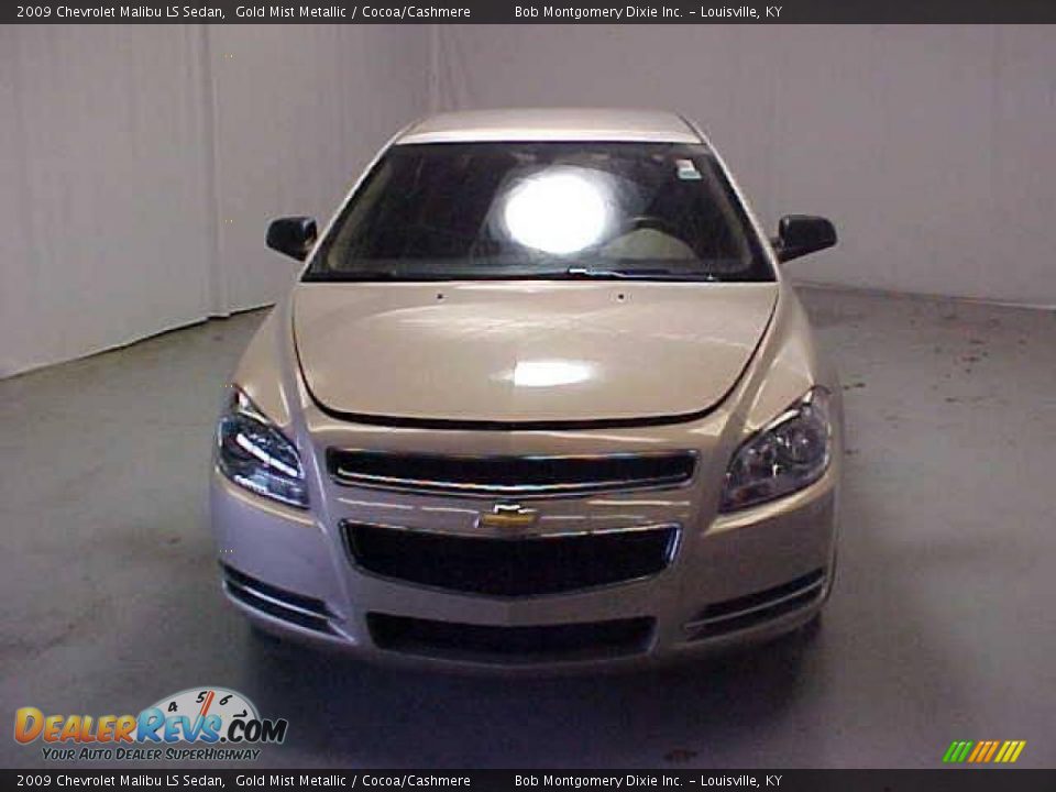 2009 Chevrolet Malibu LS Sedan Gold Mist Metallic / Cocoa/Cashmere Photo #2