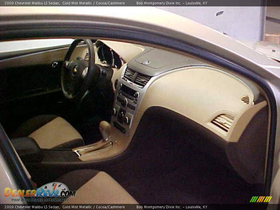 2009 Chevrolet Malibu LS Sedan Gold Mist Metallic / Cocoa/Cashmere Photo #7