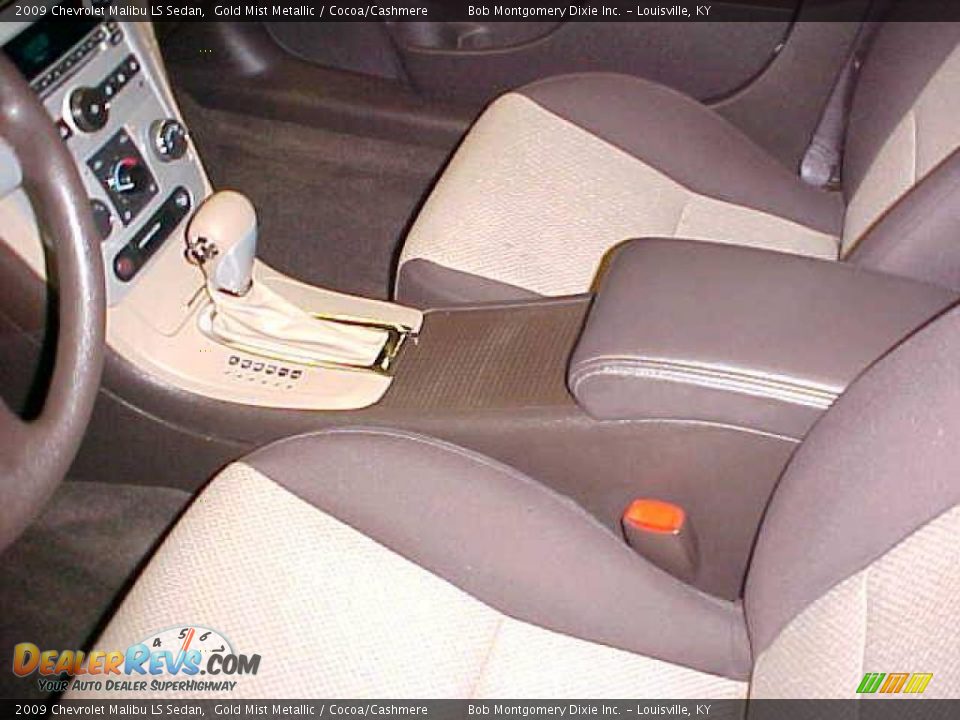 2009 Chevrolet Malibu LS Sedan Gold Mist Metallic / Cocoa/Cashmere Photo #25