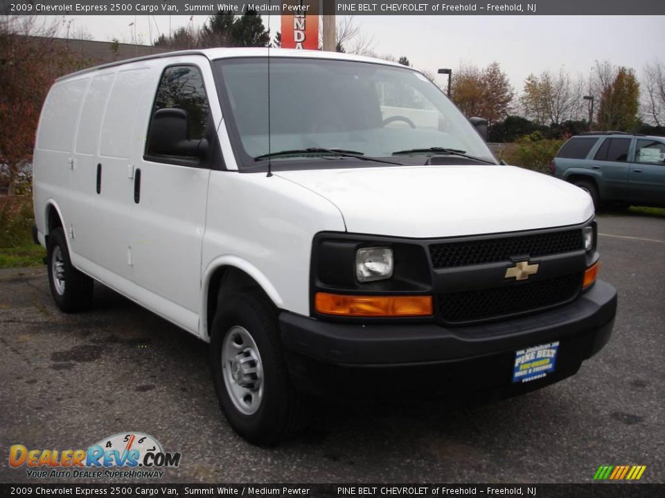 2009 Chevrolet Express 2500 Cargo Van Summit White / Medium Pewter Photo #2