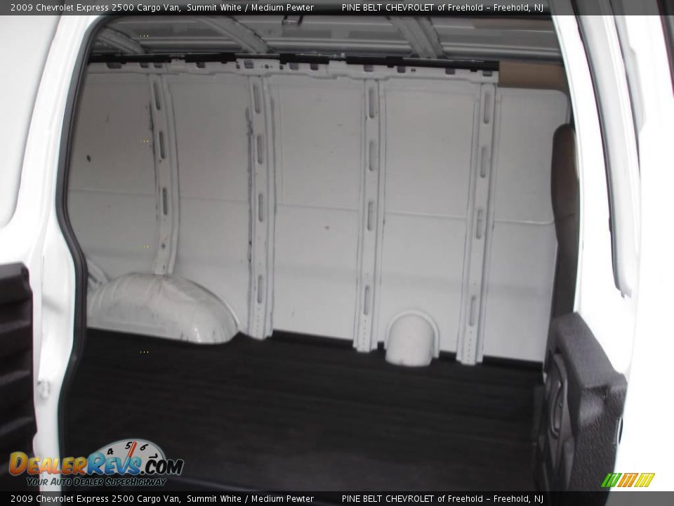 2009 Chevrolet Express 2500 Cargo Van Summit White / Medium Pewter Photo #11