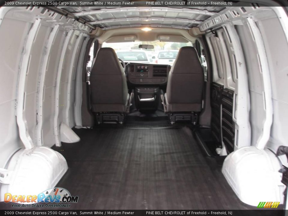 2009 Chevrolet Express 2500 Cargo Van Summit White / Medium Pewter Photo #12