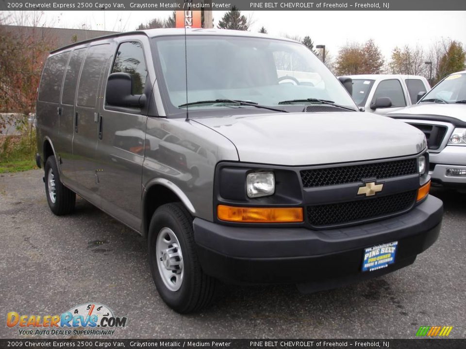 2009 Chevrolet Express 2500 Cargo Van Graystone Metallic / Medium Pewter Photo #2