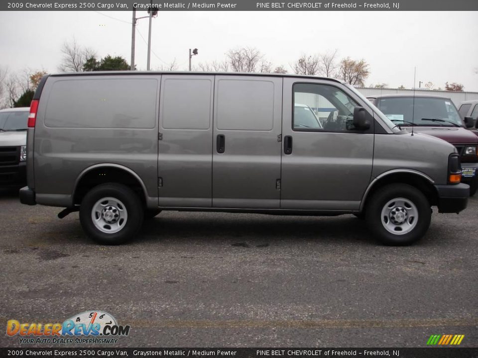 2009 Chevrolet Express 2500 Cargo Van Graystone Metallic / Medium Pewter Photo #3