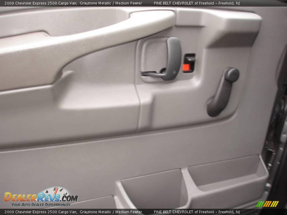 2009 Chevrolet Express 2500 Cargo Van Graystone Metallic / Medium Pewter Photo #7