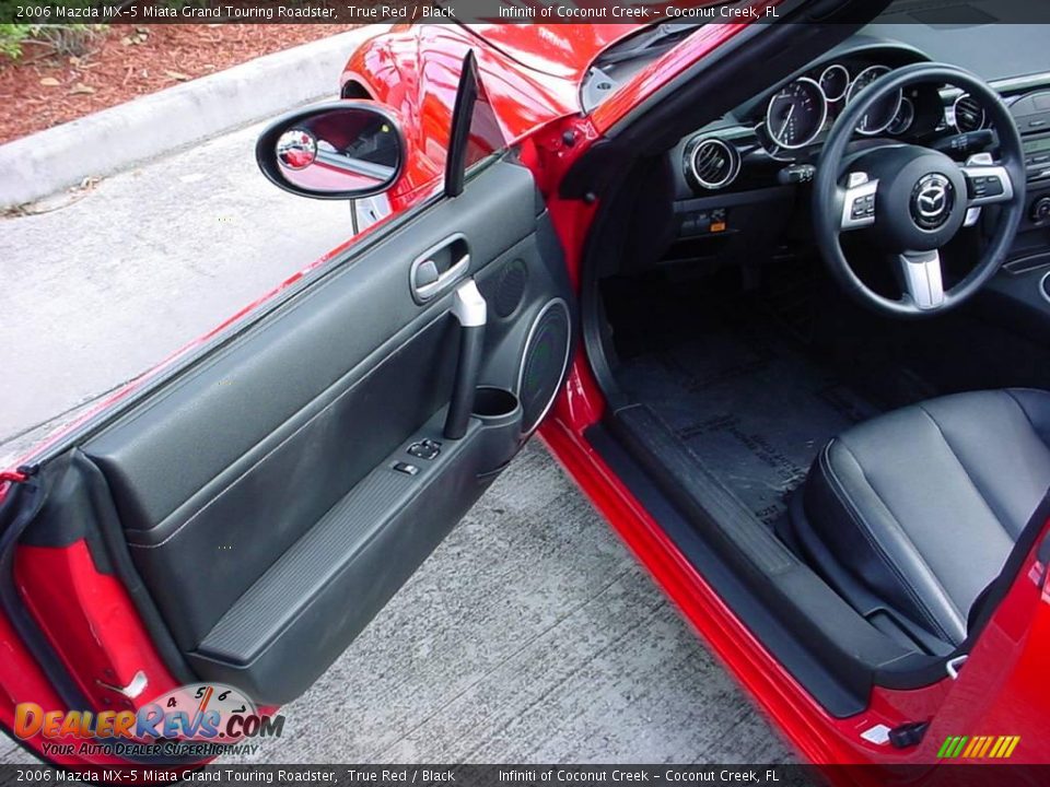 2006 Mazda MX-5 Miata Grand Touring Roadster True Red / Black Photo #16