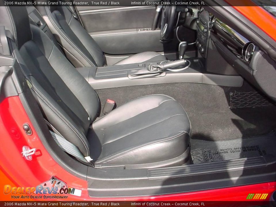 2006 Mazda MX-5 Miata Grand Touring Roadster True Red / Black Photo #19
