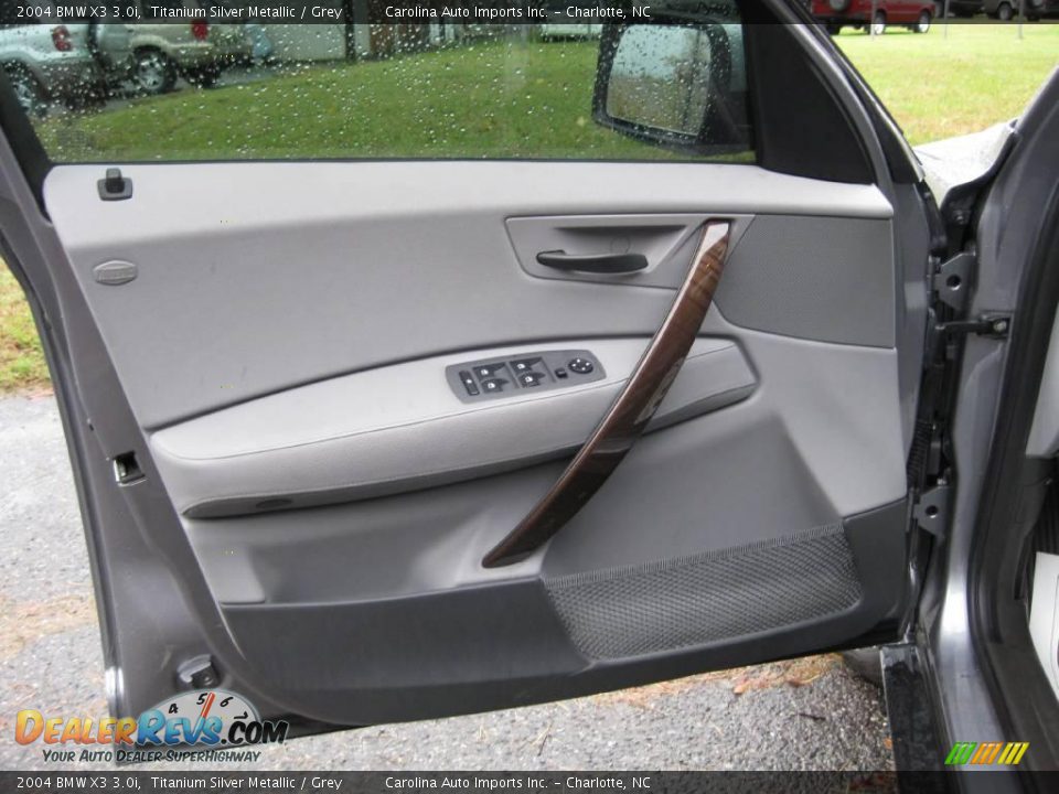 2004 BMW X3 3.0i Titanium Silver Metallic / Grey Photo #15
