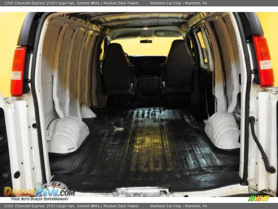 2005 Chevrolet Express 1500 Cargo Van Summit White / Medium Dark Pewter Photo #30