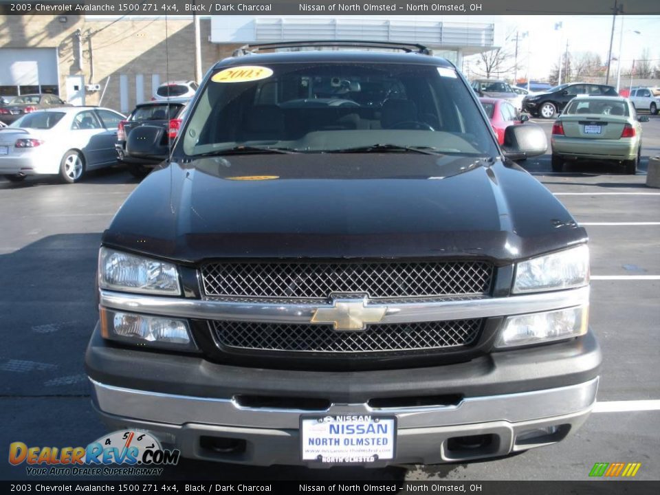 2003 Chevrolet Avalanche 1500 Z71 4x4 Black / Dark Charcoal Photo #2
