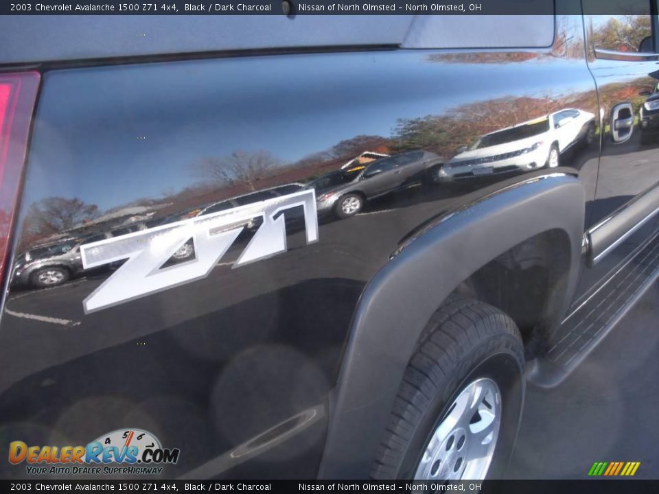2003 Chevrolet Avalanche 1500 Z71 4x4 Black / Dark Charcoal Photo #6