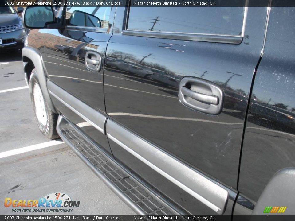 2003 Chevrolet Avalanche 1500 Z71 4x4 Black / Dark Charcoal Photo #9