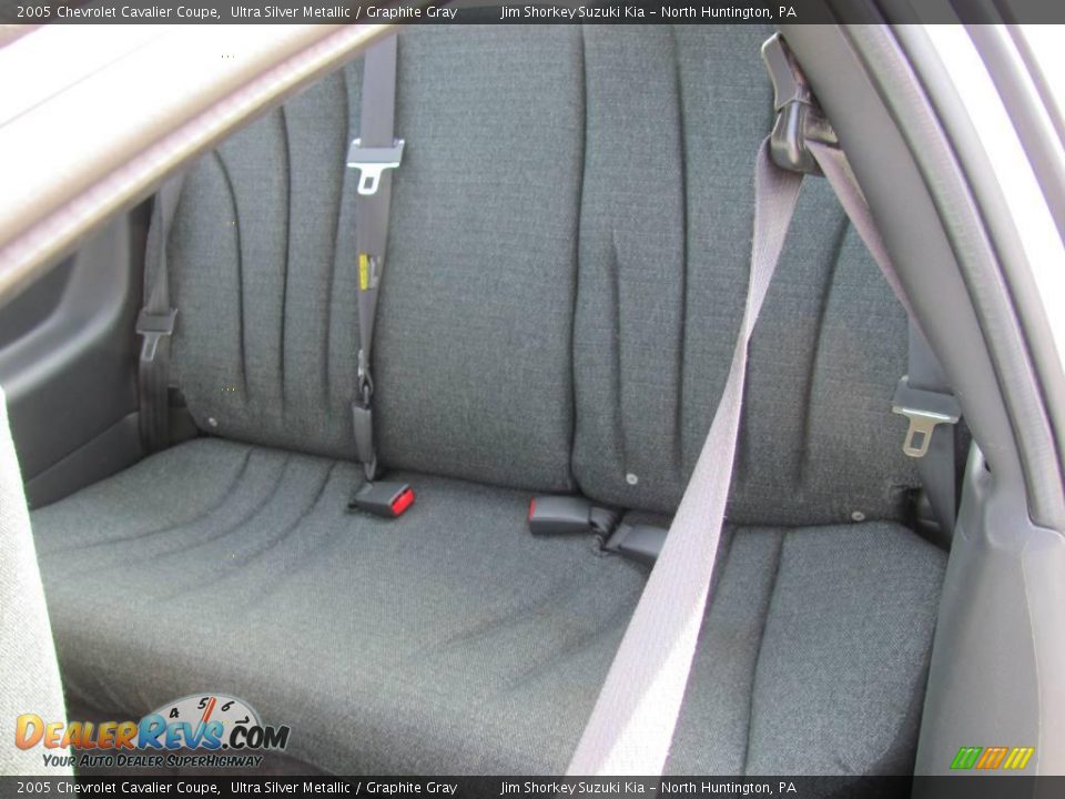 2005 Chevrolet Cavalier Coupe Ultra Silver Metallic / Graphite Gray Photo #9