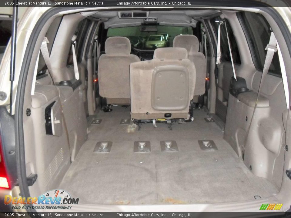 2005 Chevrolet Venture LS Sandstone Metallic / Neutral Photo #6