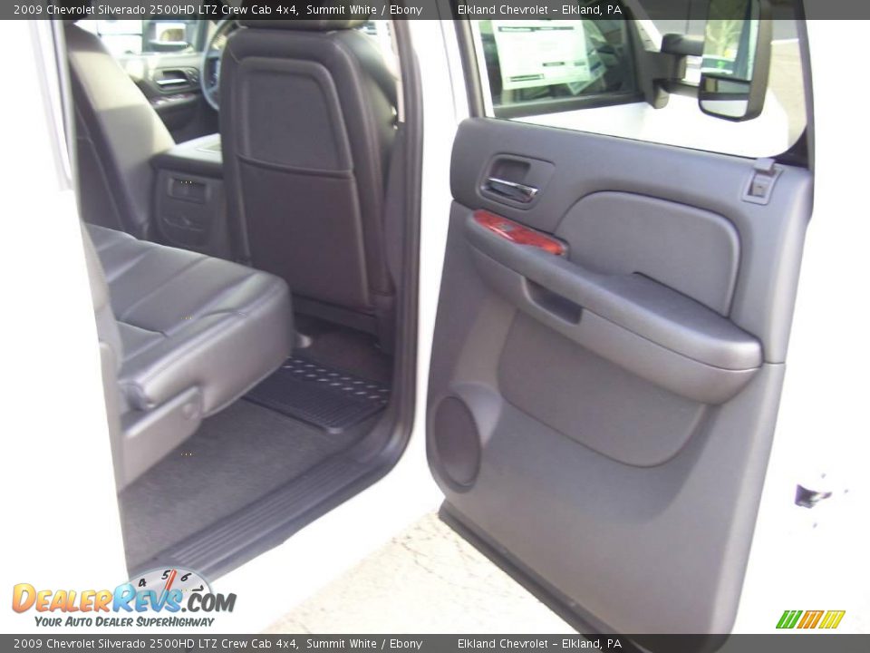 2009 Chevrolet Silverado 2500HD LTZ Crew Cab 4x4 Summit White / Ebony Photo #19