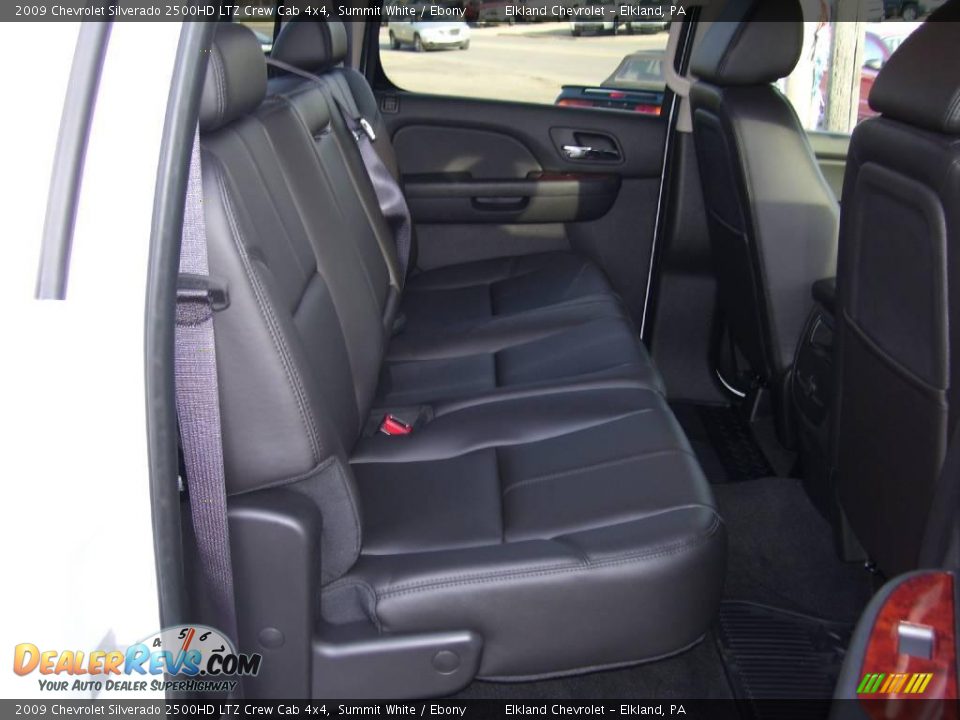 2009 Chevrolet Silverado 2500HD LTZ Crew Cab 4x4 Summit White / Ebony Photo #20