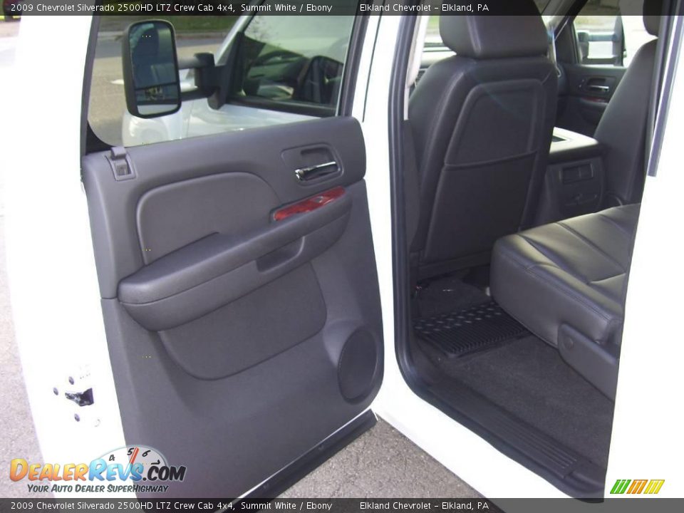 2009 Chevrolet Silverado 2500HD LTZ Crew Cab 4x4 Summit White / Ebony Photo #22