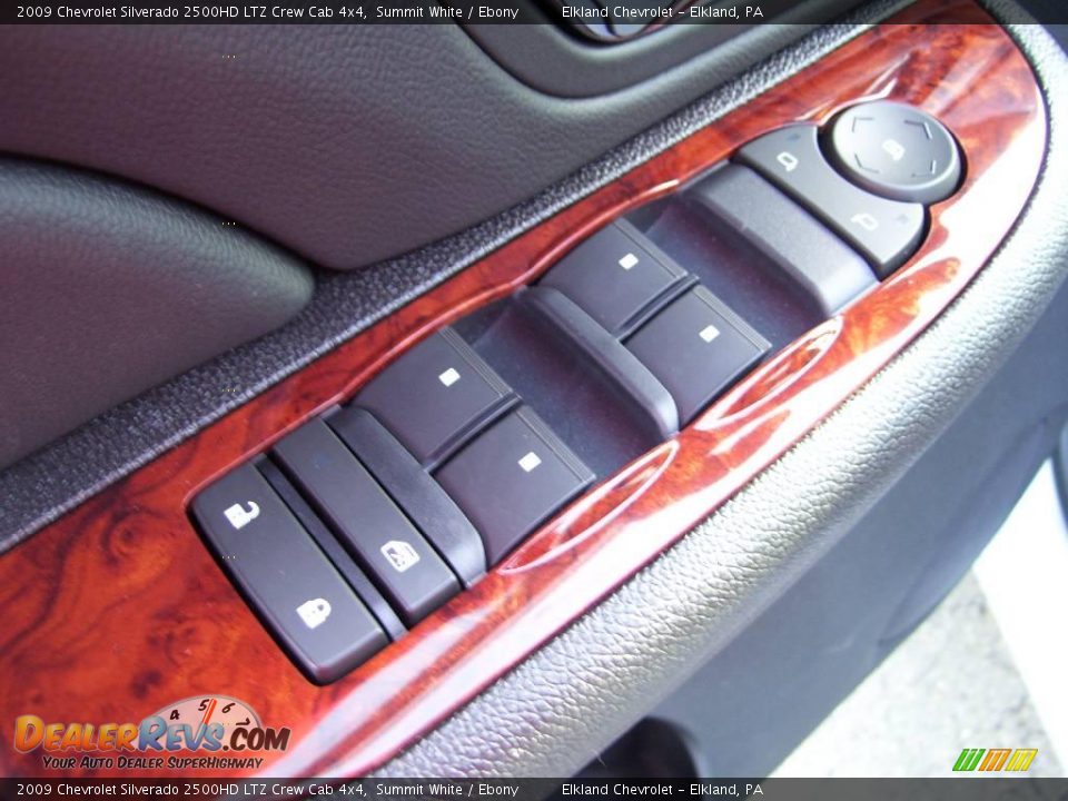2009 Chevrolet Silverado 2500HD LTZ Crew Cab 4x4 Summit White / Ebony Photo #25
