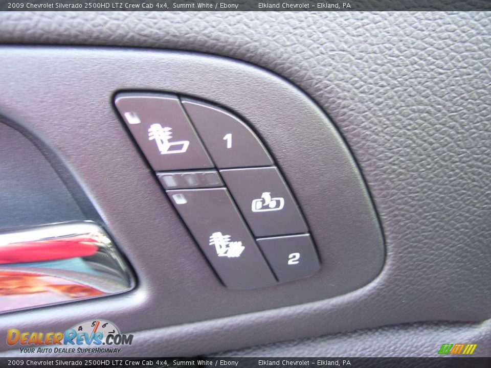 2009 Chevrolet Silverado 2500HD LTZ Crew Cab 4x4 Summit White / Ebony Photo #26