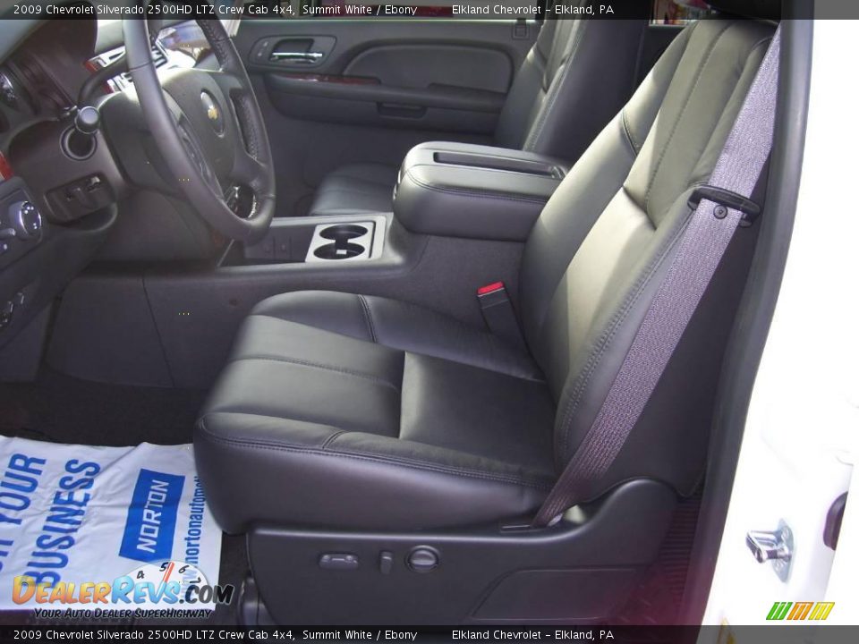2009 Chevrolet Silverado 2500HD LTZ Crew Cab 4x4 Summit White / Ebony Photo #27