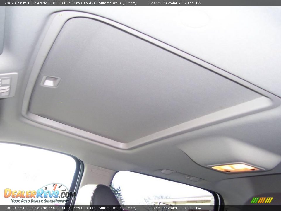 2009 Chevrolet Silverado 2500HD LTZ Crew Cab 4x4 Summit White / Ebony Photo #29