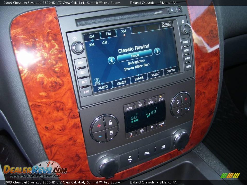 2009 Chevrolet Silverado 2500HD LTZ Crew Cab 4x4 Summit White / Ebony Photo #32