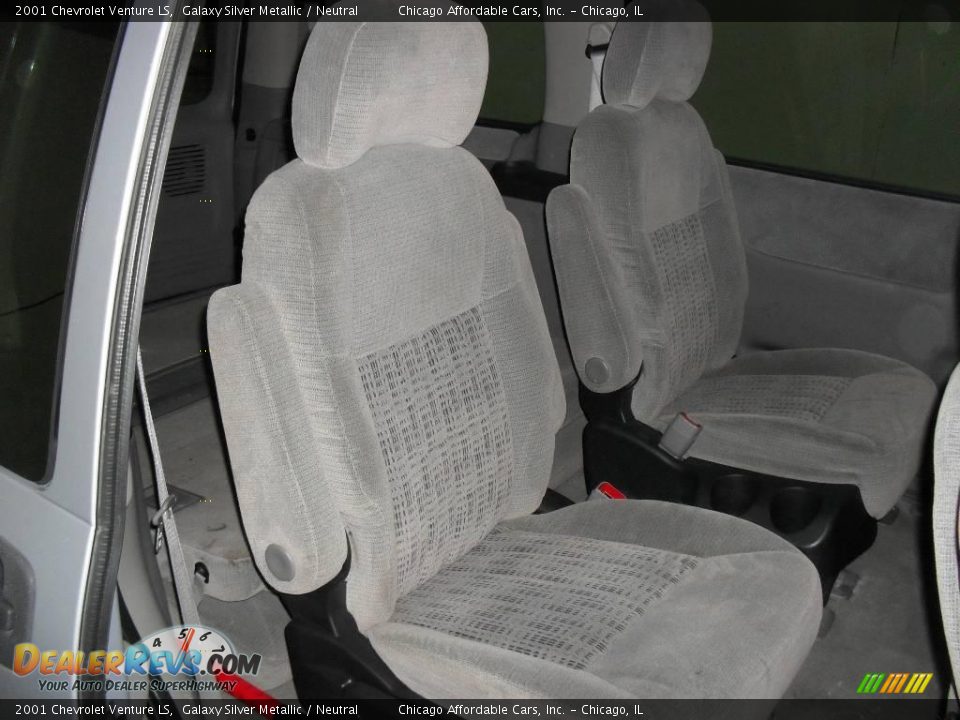2001 Chevrolet Venture LS Galaxy Silver Metallic / Neutral Photo #11