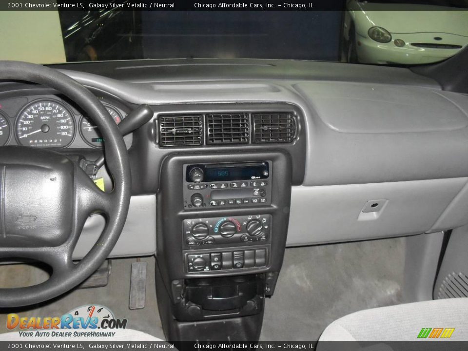 2001 Chevrolet Venture LS Galaxy Silver Metallic / Neutral Photo #12