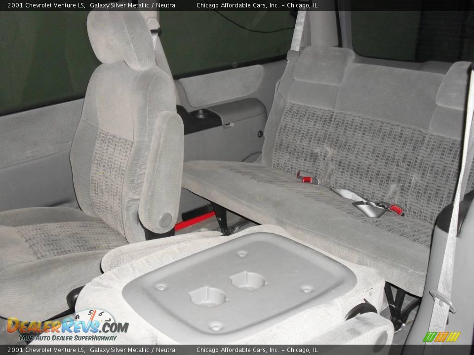 2001 Chevrolet Venture LS Galaxy Silver Metallic / Neutral Photo #14