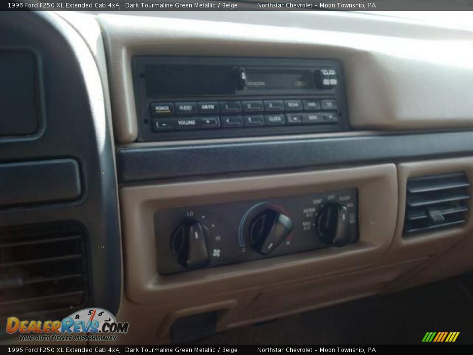1996 Ford F250 XL Extended Cab 4x4 Dark Tourmaline Green Metallic / Beige Photo #13