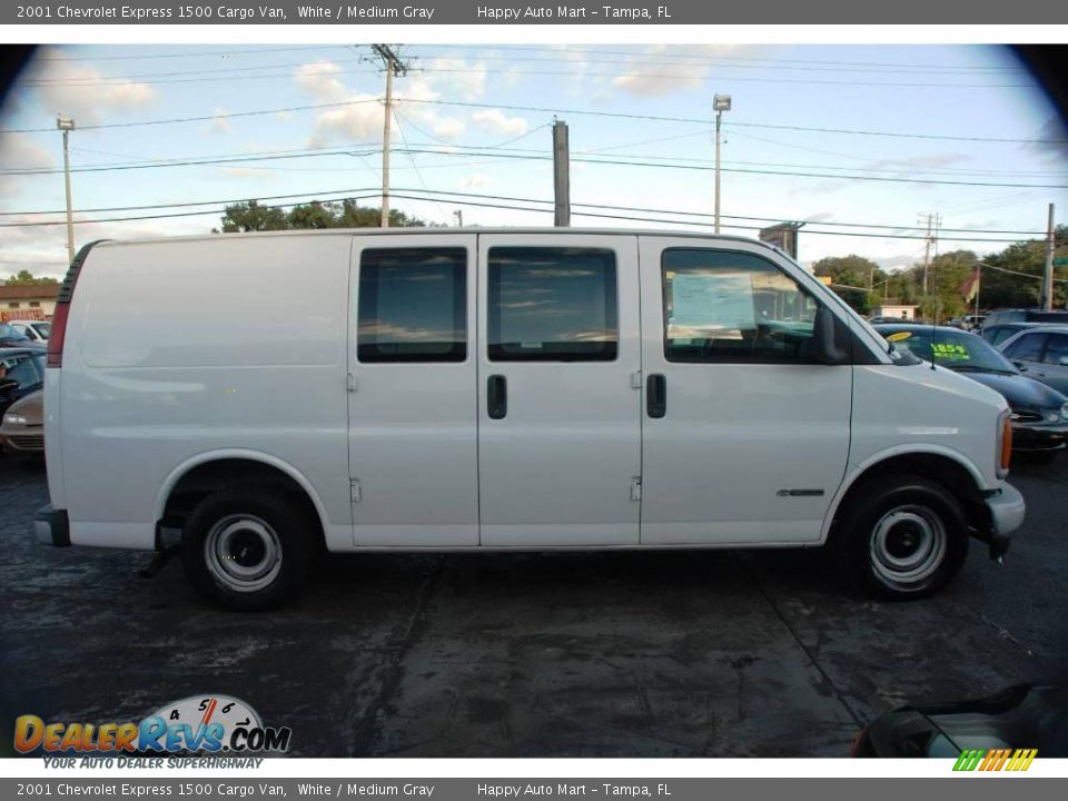 2001 Chevrolet Express 1500 Cargo Van White / Medium Gray Photo #1