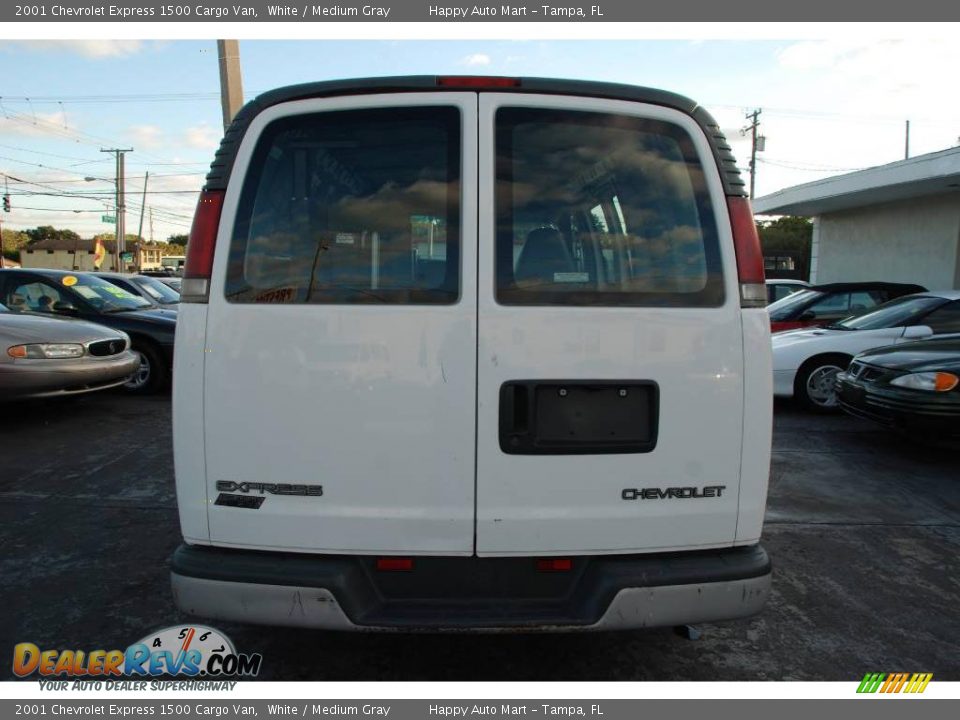 2001 Chevrolet Express 1500 Cargo Van White / Medium Gray Photo #12