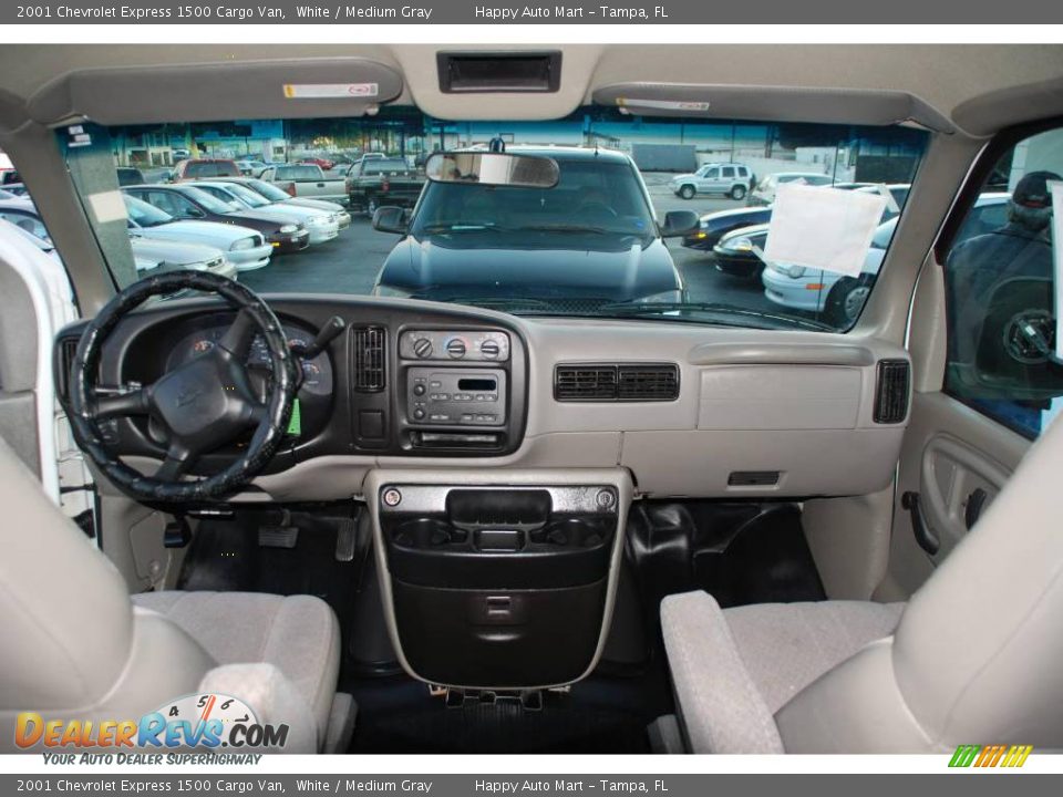 2001 Chevrolet Express 1500 Cargo Van White / Medium Gray Photo #13