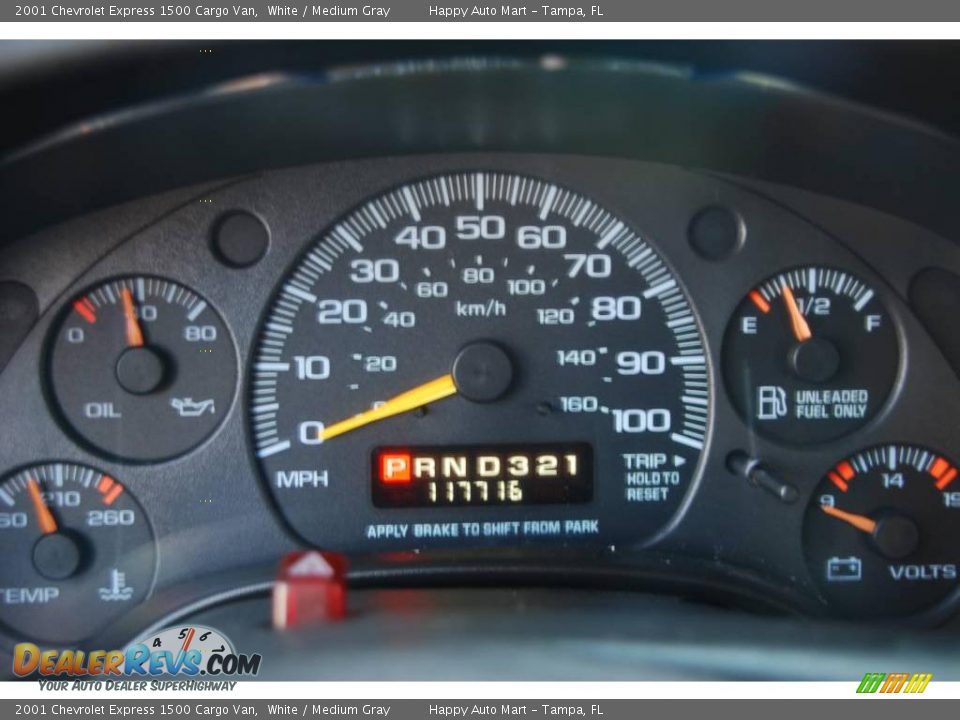 2001 Chevrolet Express 1500 Cargo Van White / Medium Gray Photo #15
