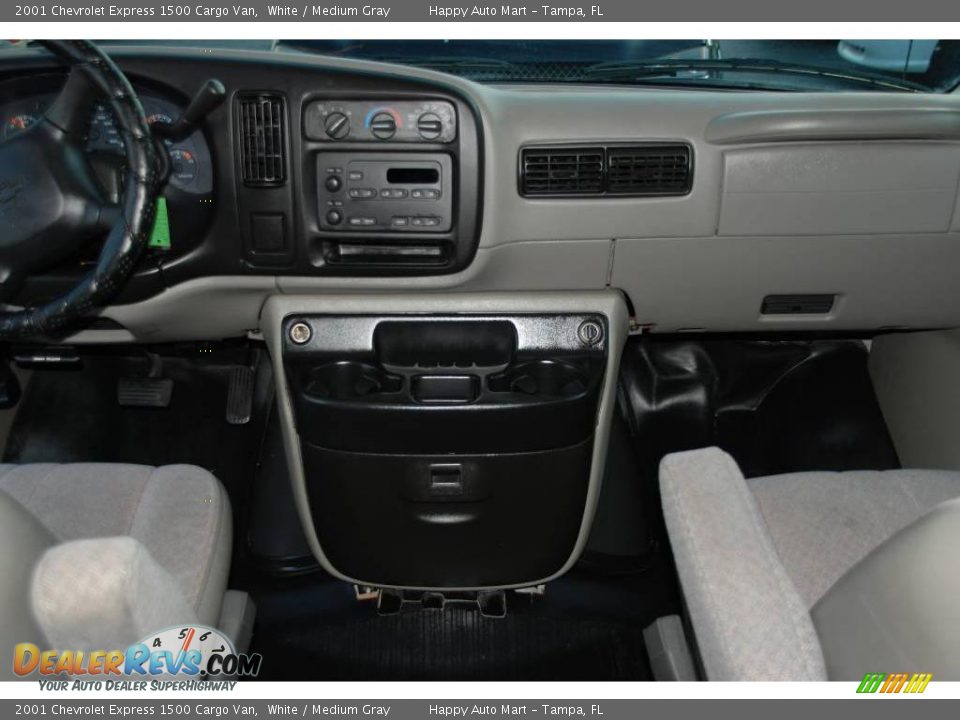 2001 Chevrolet Express 1500 Cargo Van White / Medium Gray Photo #16