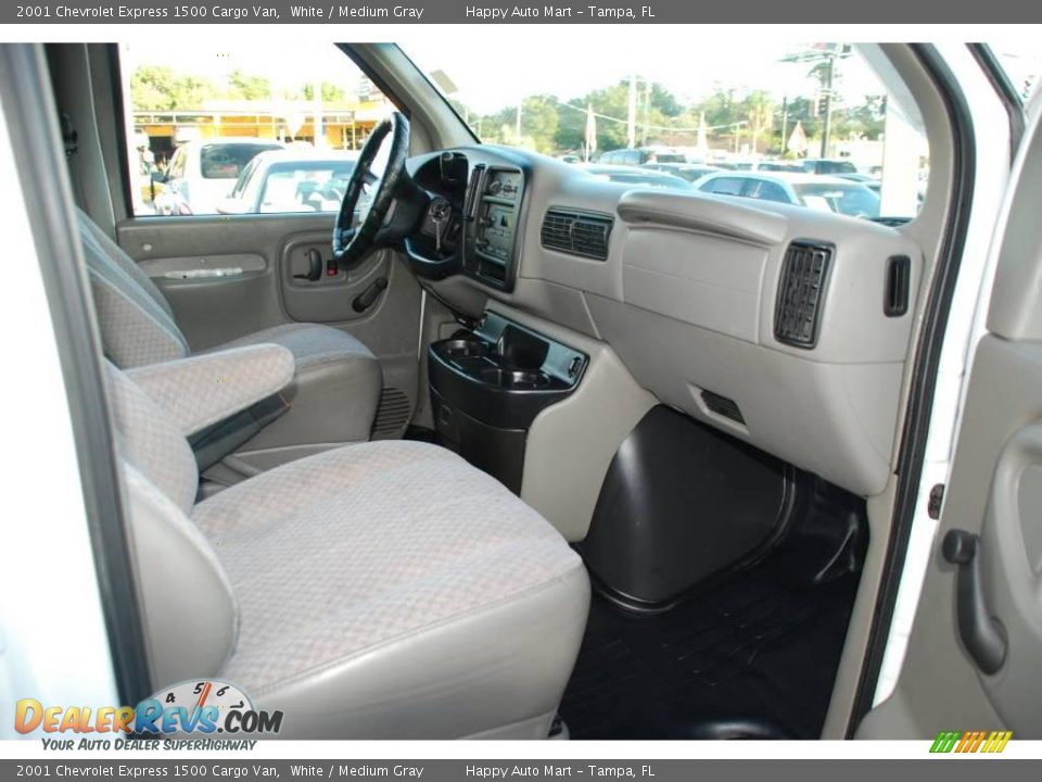 2001 Chevrolet Express 1500 Cargo Van White / Medium Gray Photo #20