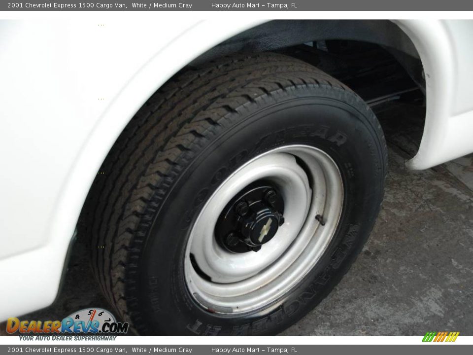2001 Chevrolet Express 1500 Cargo Van White / Medium Gray Photo #27