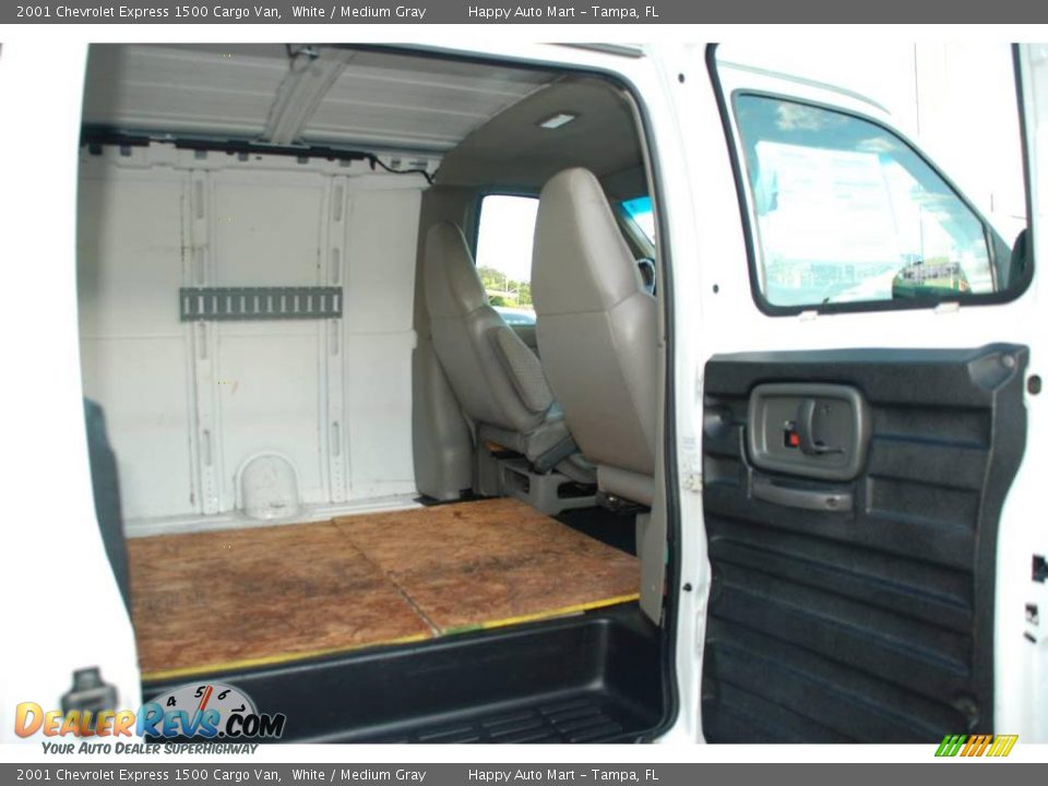 2001 Chevrolet Express 1500 Cargo Van White / Medium Gray Photo #31
