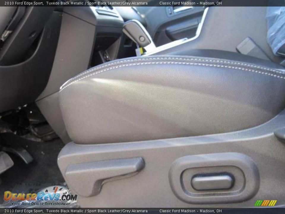 2010 Ford Edge Sport Tuxedo Black Metallic / Sport Black Leather/Grey Alcantara Photo #7