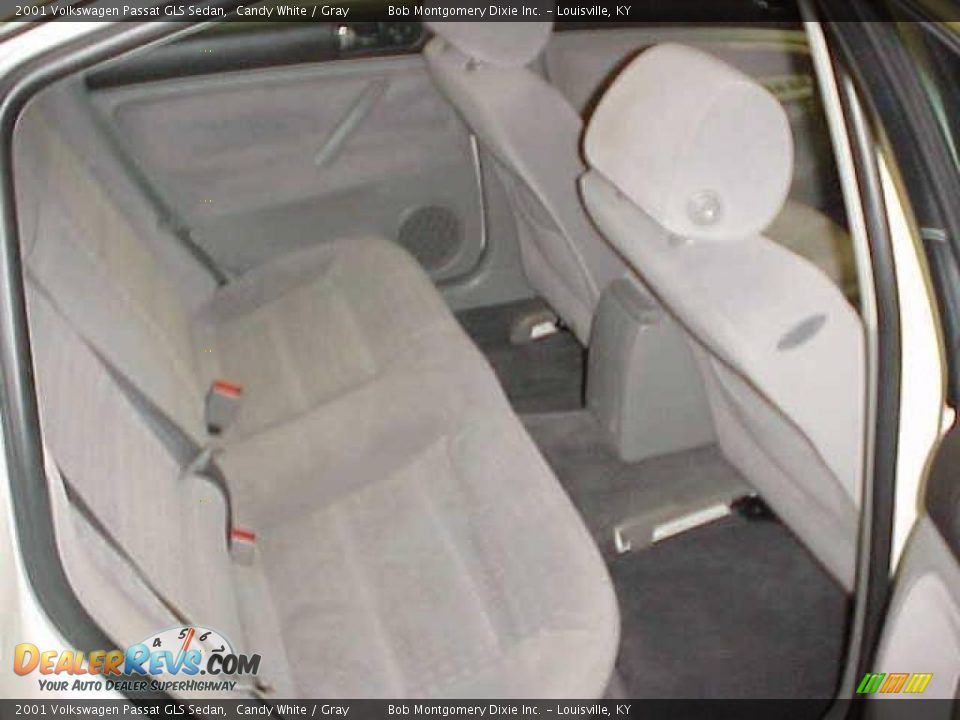 2001 Volkswagen Passat GLS Sedan Candy White / Gray Photo #9