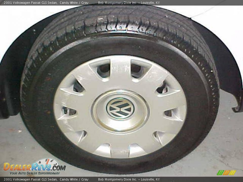 2001 Volkswagen Passat GLS Sedan Candy White / Gray Photo #12