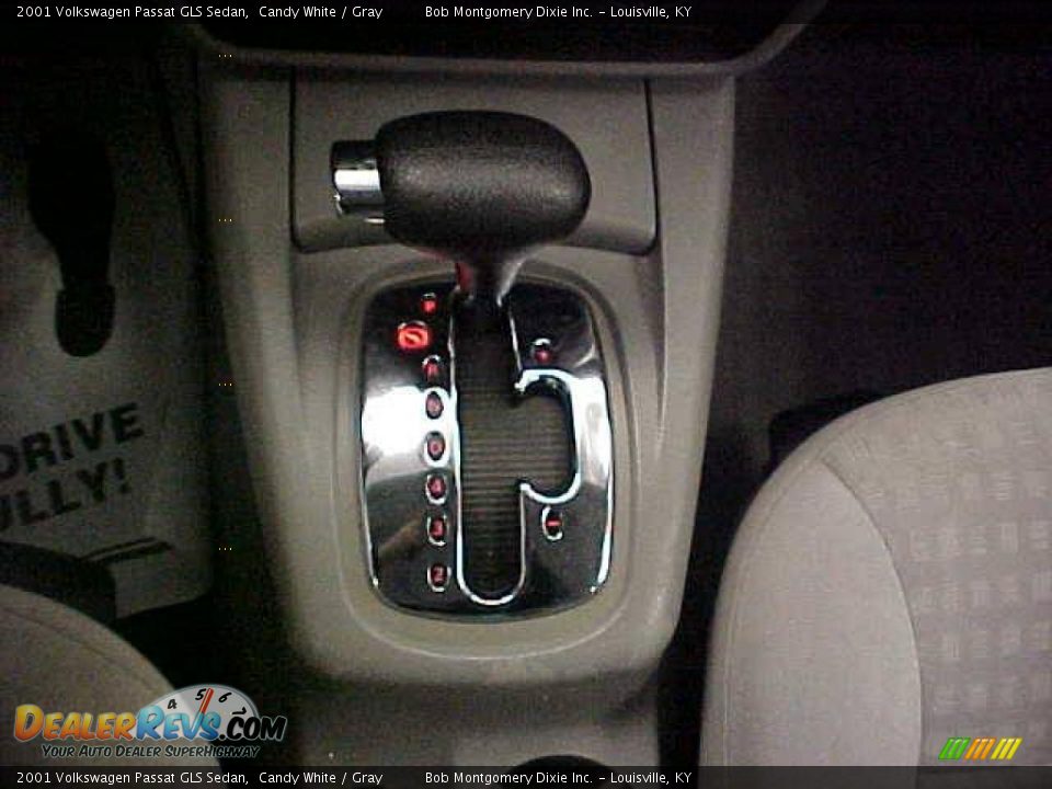 2001 Volkswagen Passat GLS Sedan Candy White / Gray Photo #19