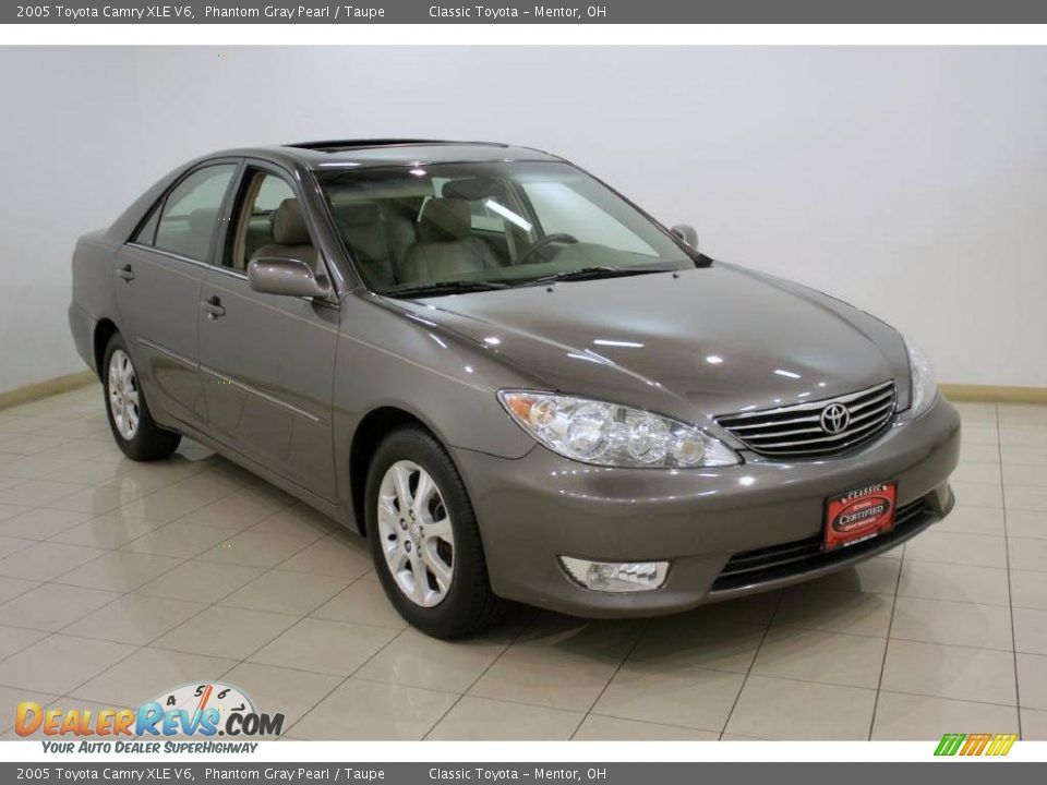 2005 Toyota Camry XLE V6 Phantom Gray Pearl / Taupe Photo #1