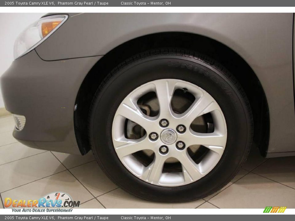 2005 Toyota Camry XLE V6 Phantom Gray Pearl / Taupe Photo #21