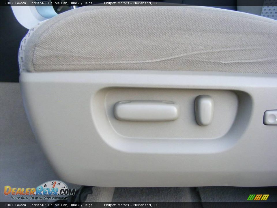 2007 Toyota Tundra SR5 Double Cab Black / Beige Photo #32