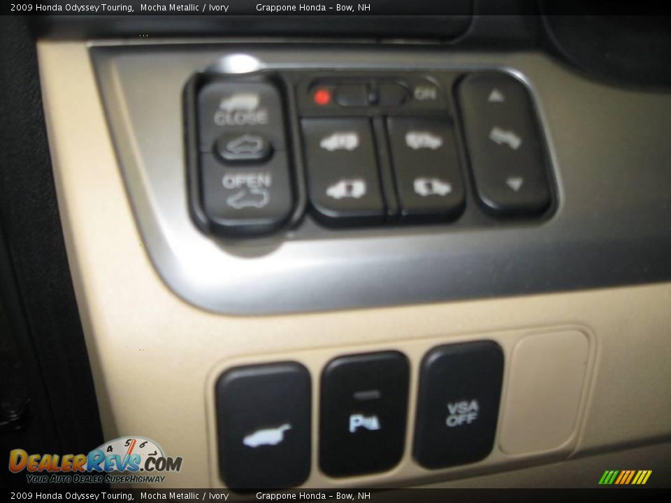 2009 Honda Odyssey Touring Mocha Metallic / Ivory Photo #7