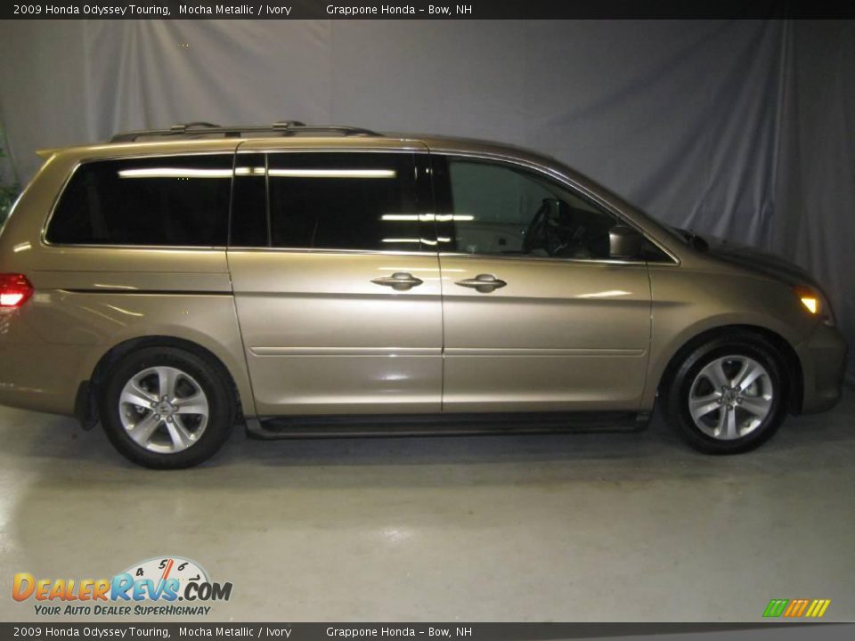 2009 Honda Odyssey Touring Mocha Metallic / Ivory Photo #9