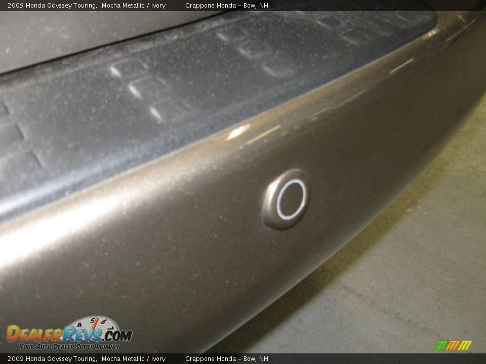 2009 Honda Odyssey Touring Mocha Metallic / Ivory Photo #11